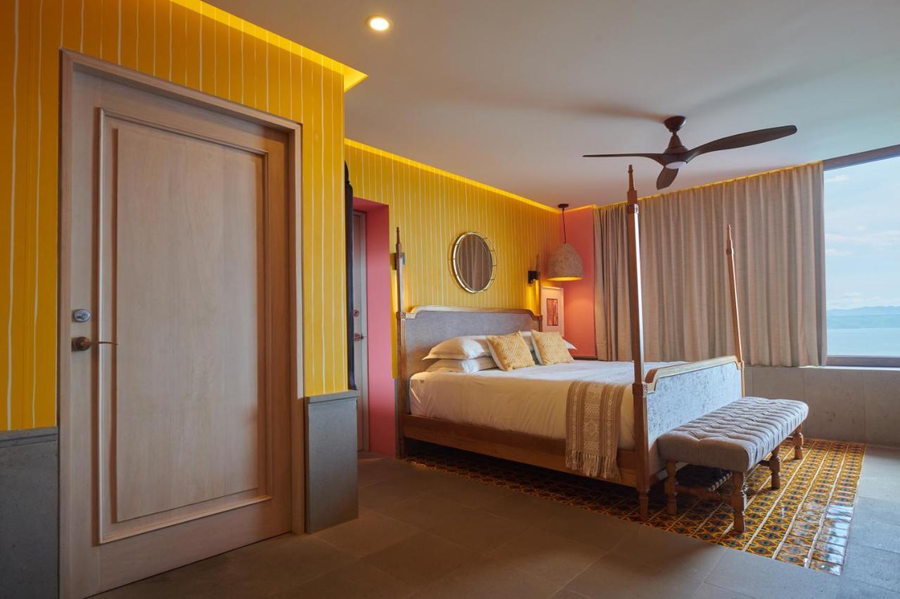 Hotel Luxury Patio Azul (Adults Only) 巴亞爾塔港 外观 照片 A bedroom at the hotel