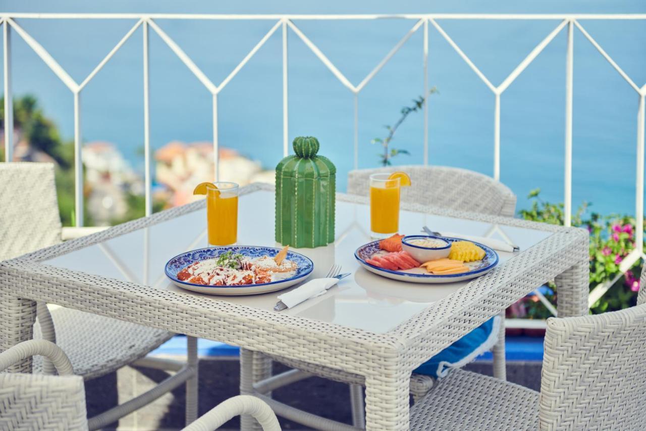 Hotel Luxury Patio Azul (Adults Only) 巴亞爾塔港 外观 照片 A typical breakfast