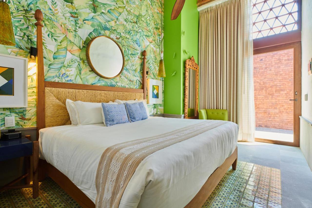 Hotel Luxury Patio Azul (Adults Only) 巴亞爾塔港 外观 照片 A bedroom at the hotel