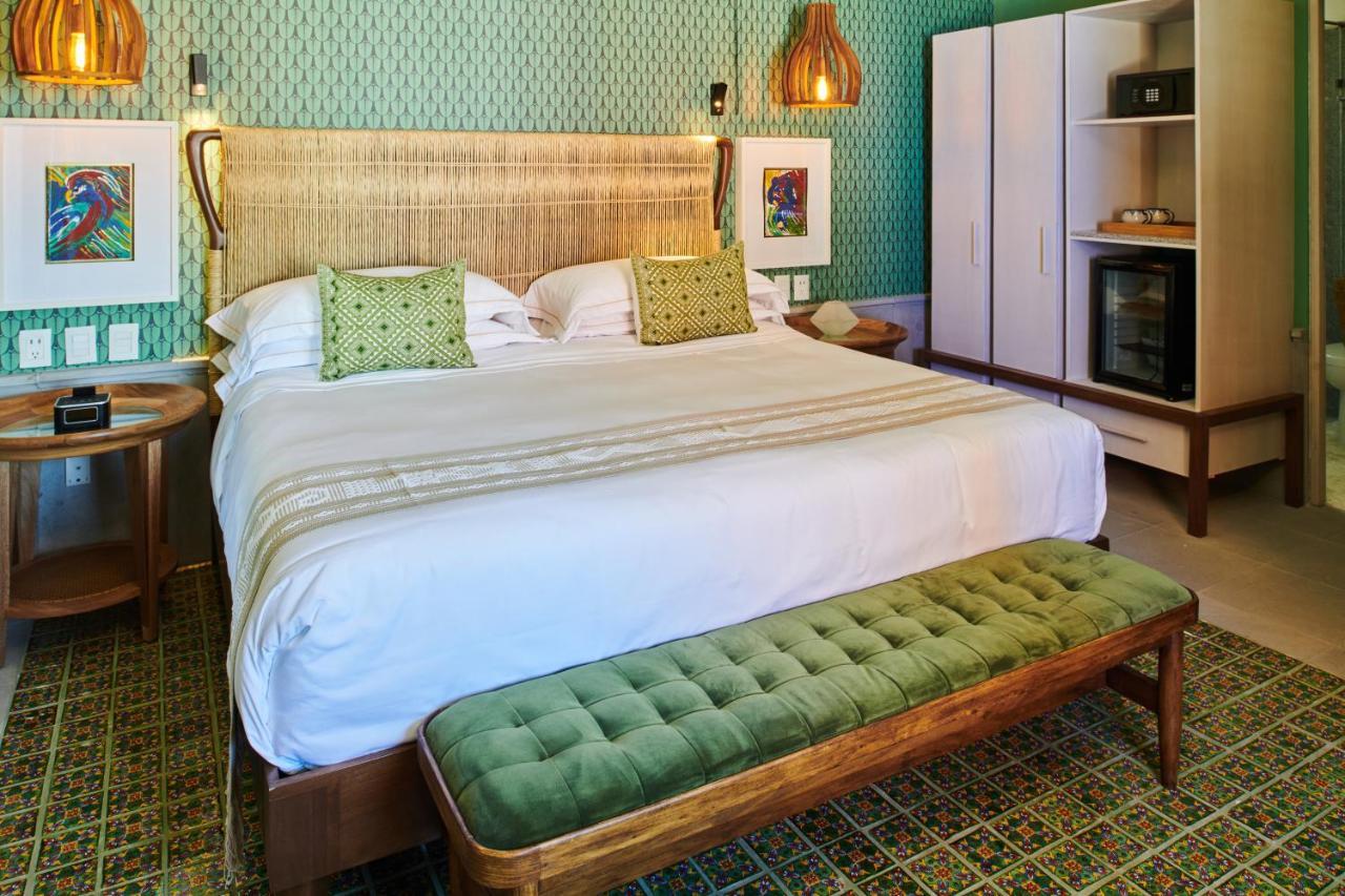 Hotel Luxury Patio Azul (Adults Only) 巴亞爾塔港 外观 照片 A bedroom at the Hotel Habita