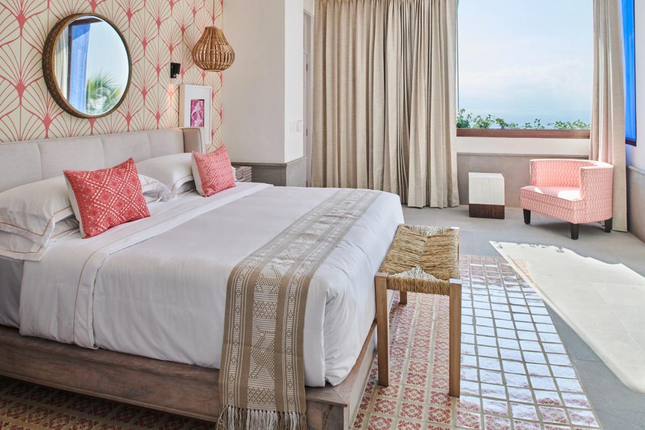 Hotel Luxury Patio Azul (Adults Only) 巴亞爾塔港 外观 照片 A bedroom at the hotel